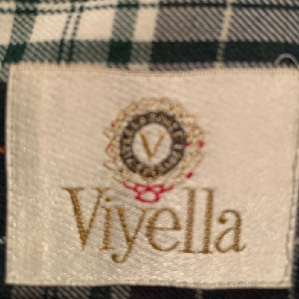Viyella Men’s Wool Buttondown Plaid Shirt - Picture 8 of 10